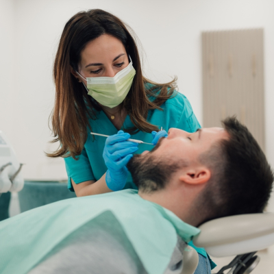 Jak pokonać lęk przed dentystą? Skuteczne metody dla dorosłych